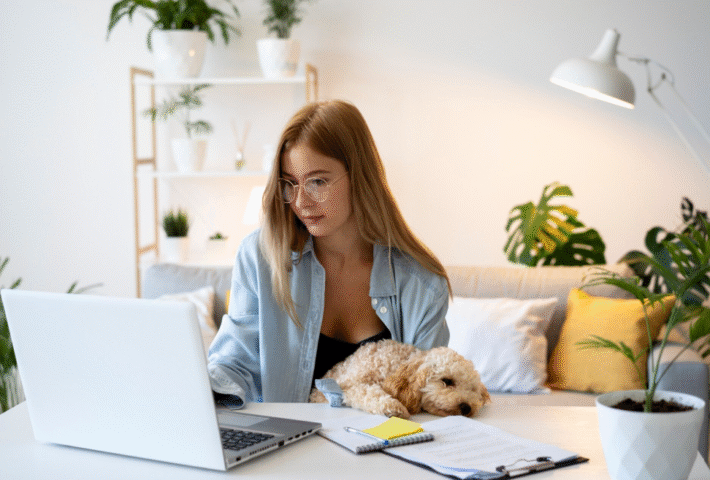 Jak zachować wysoką skuteczność w pracy zdalnej i unikać rozproszeń